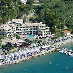 https://royal-sporting.hotelitalianriviera.com